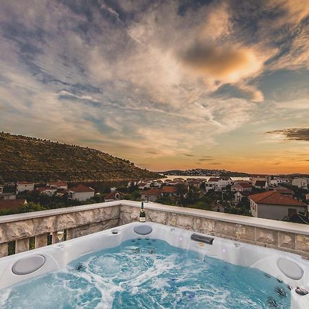 Apartments Villa Monique Rogoznica  Phòng bức ảnh