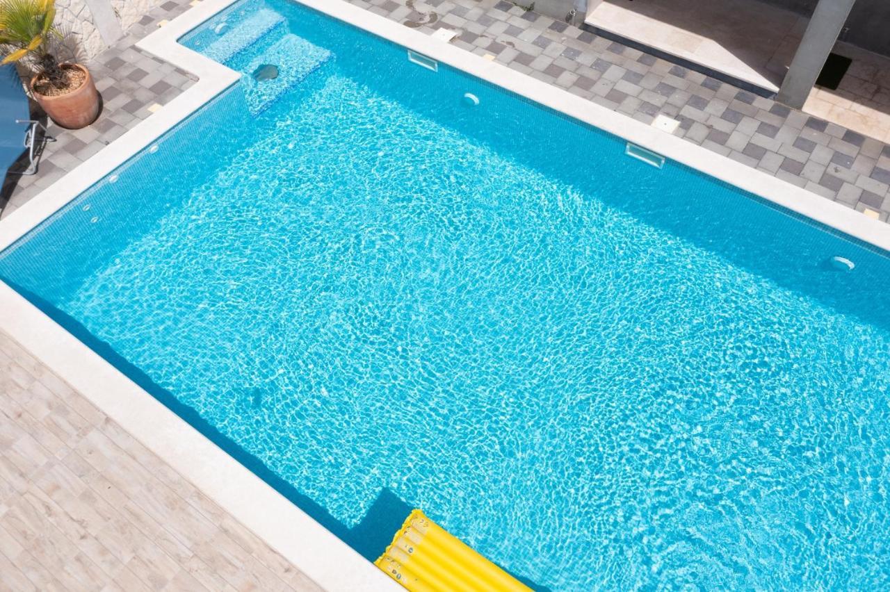 Apartments Villa Monique Rogoznica  Ngoại thất bức ảnh