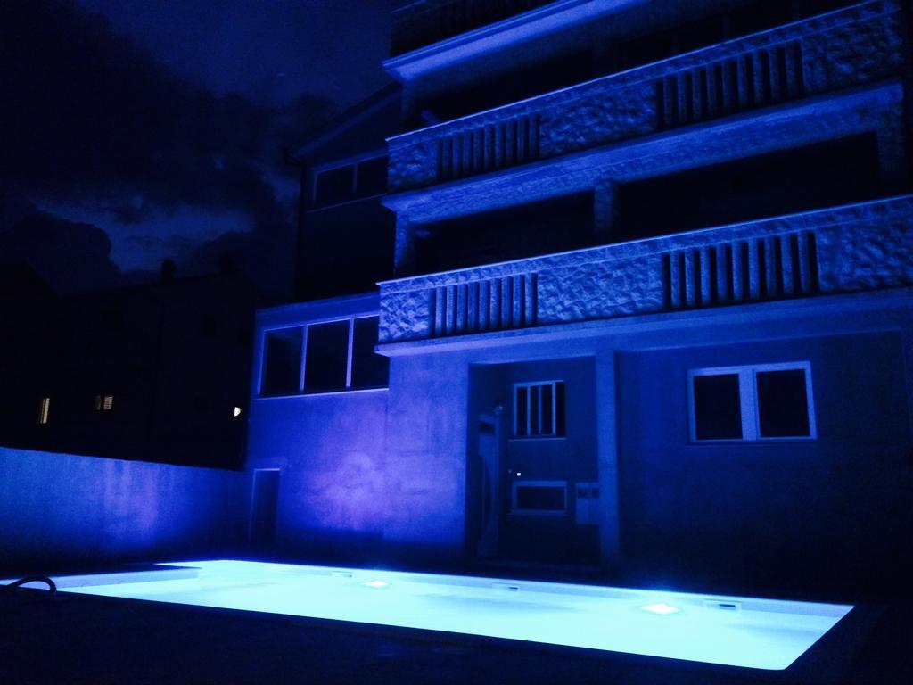 Apartments Villa Monique Rogoznica  Ngoại thất bức ảnh