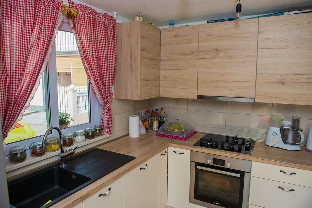 Apartments Villa Monique Rogoznica  Ngoại thất bức ảnh